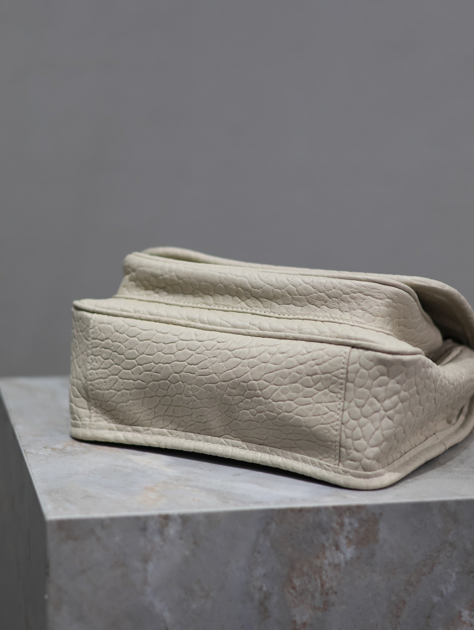 NIKI BABY 22 IN WHITE ELEPHANT PATTERN LAMBSKIN GOLD LOGO mysite