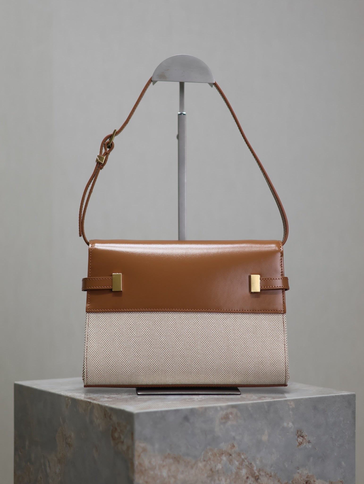 MANHATTAN SMALL 24 IN WHITE CANVAS AND BROWN CALFSKIN GOLD HARDWARE mysite