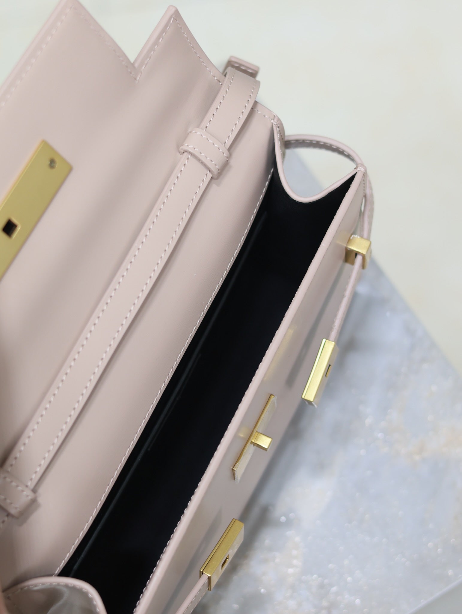 MANHATTAN SMALL 24 IN DARK BEIGE SMOOTH LAMBSKIN GOLD HARDWARE mysite