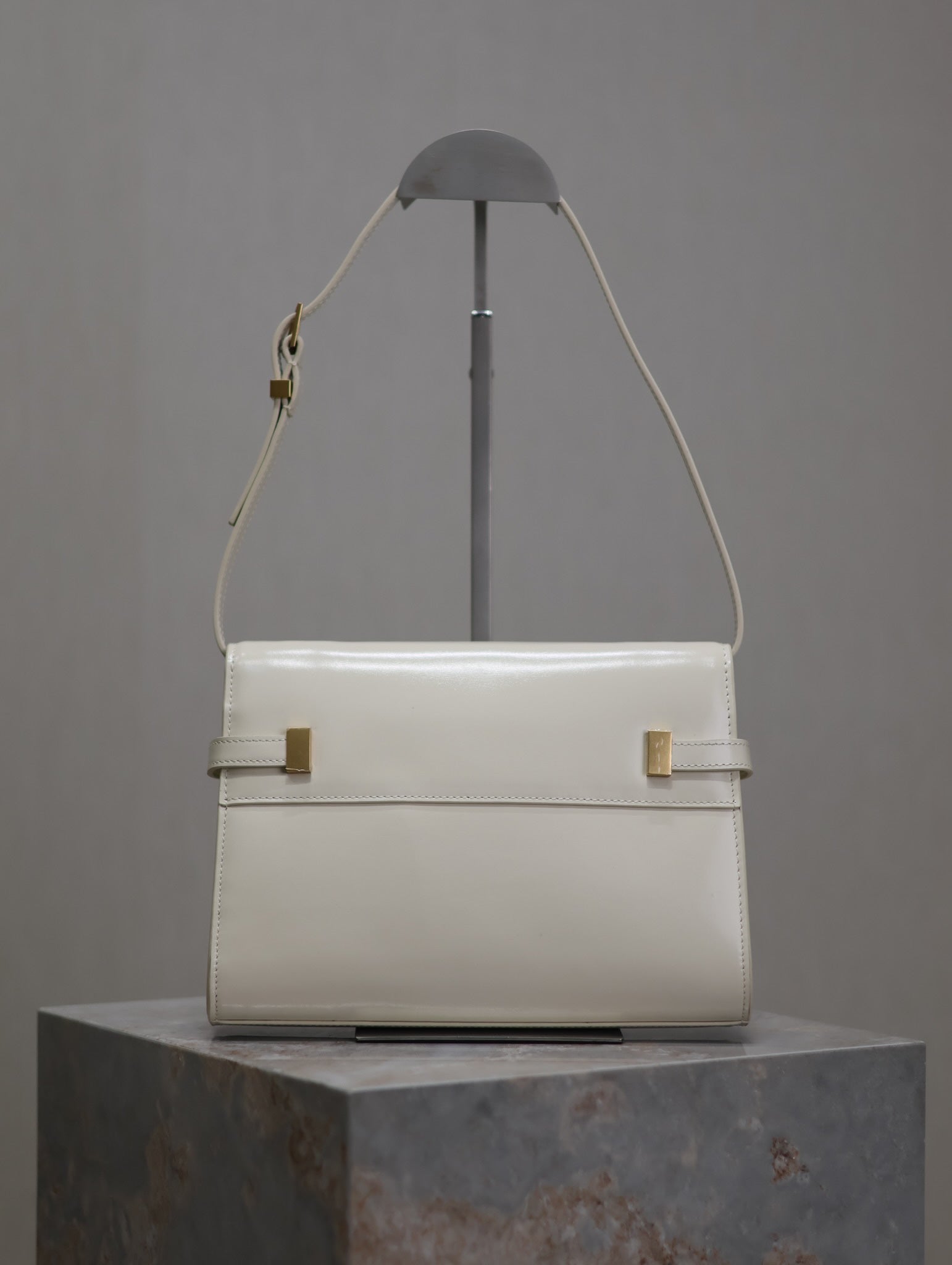 MANHATTAN SMALL 24 IN WHITE SMOOTH LAMBSKIN GOLD HARDWARE mysite