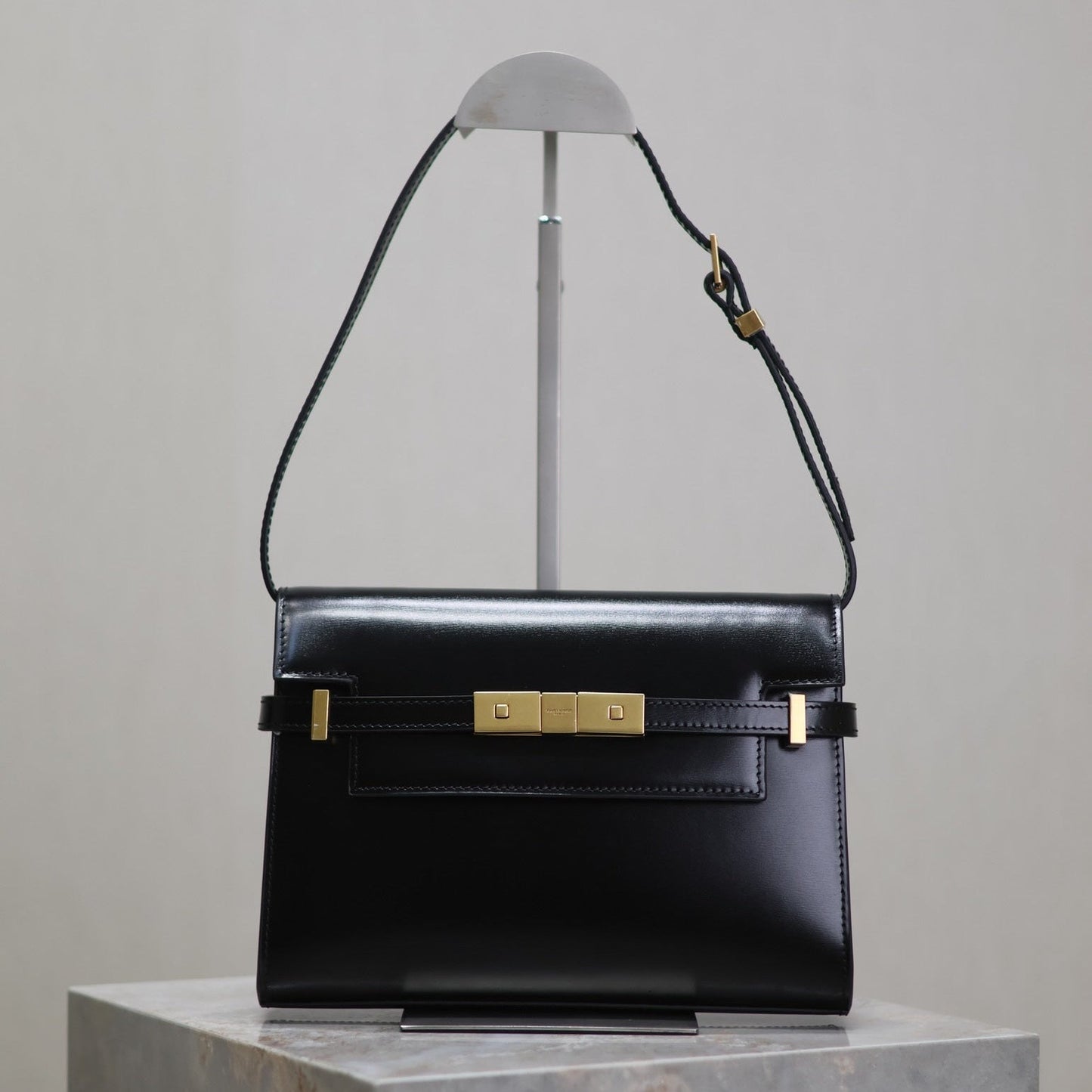 MANHATTAN SMALL 24 IN BLACK SMOOTH LAMBSKIN GOLD HARDWARE mysite