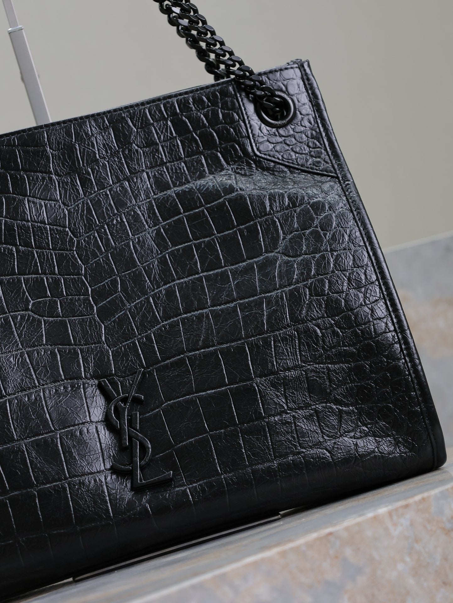 NIKI SHOPPING BAG 33 IN BLACK CROCODILE-EMBOSSED CALFSKIN mysite