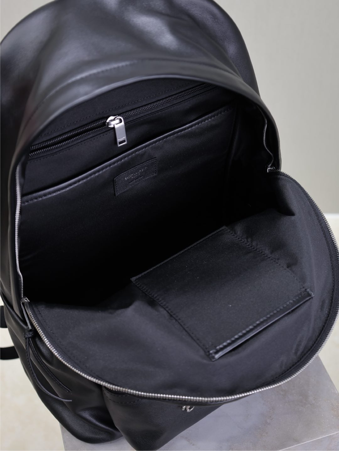 CITY BACKPACK 38 IN BLACK CALFSKIN mysite