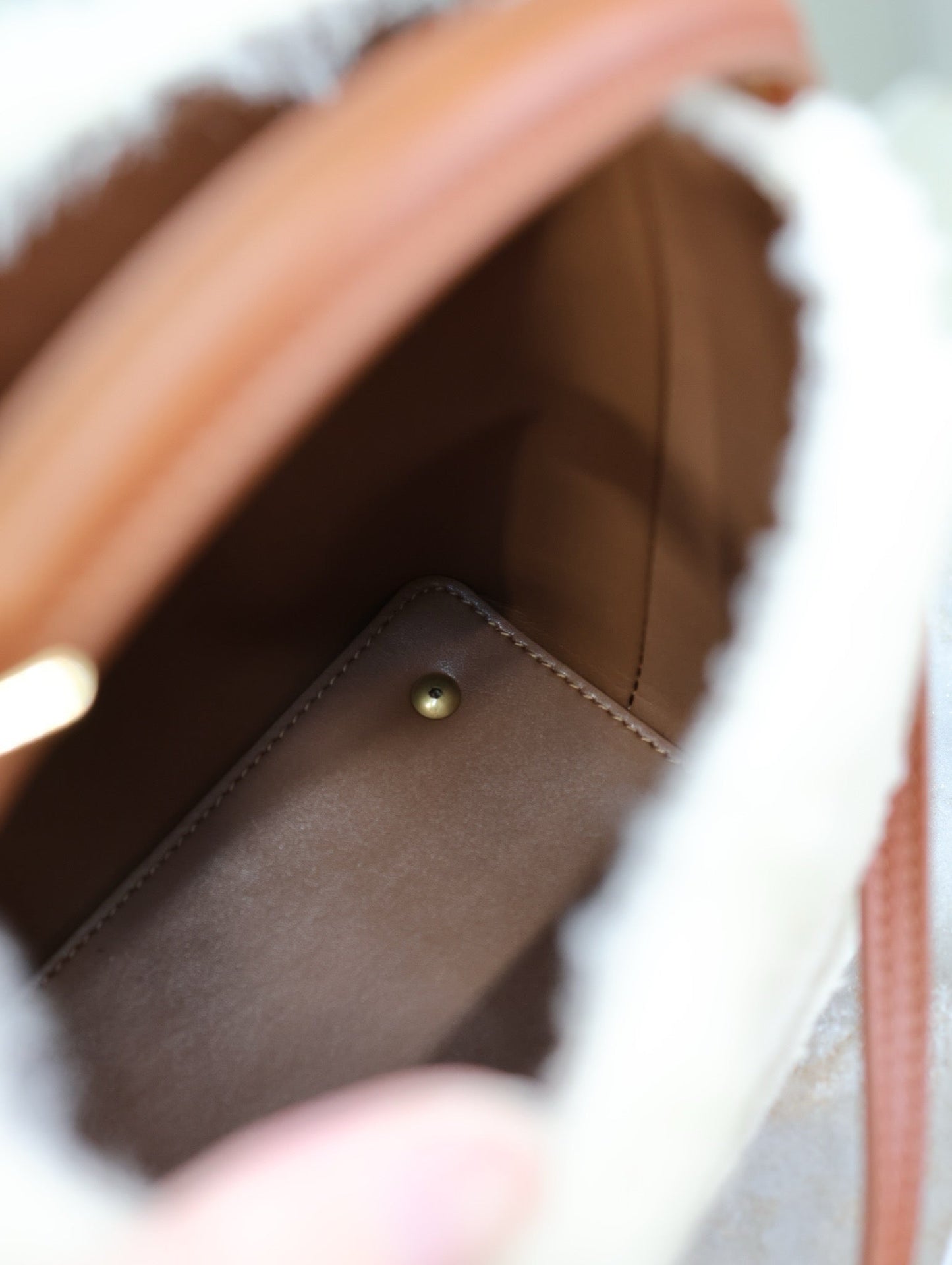 LE 37 MINI BUCKET BAG 15 IN CREAM SHEARLING AND BROWN LEATHER TRIM mysite