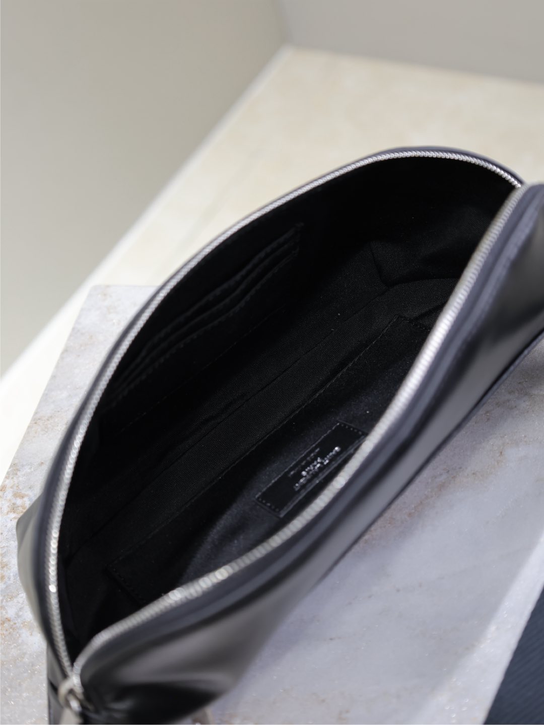 CLASSIC CROSSBODY BAG 26 IN BLACK LAMBSKIN mysite