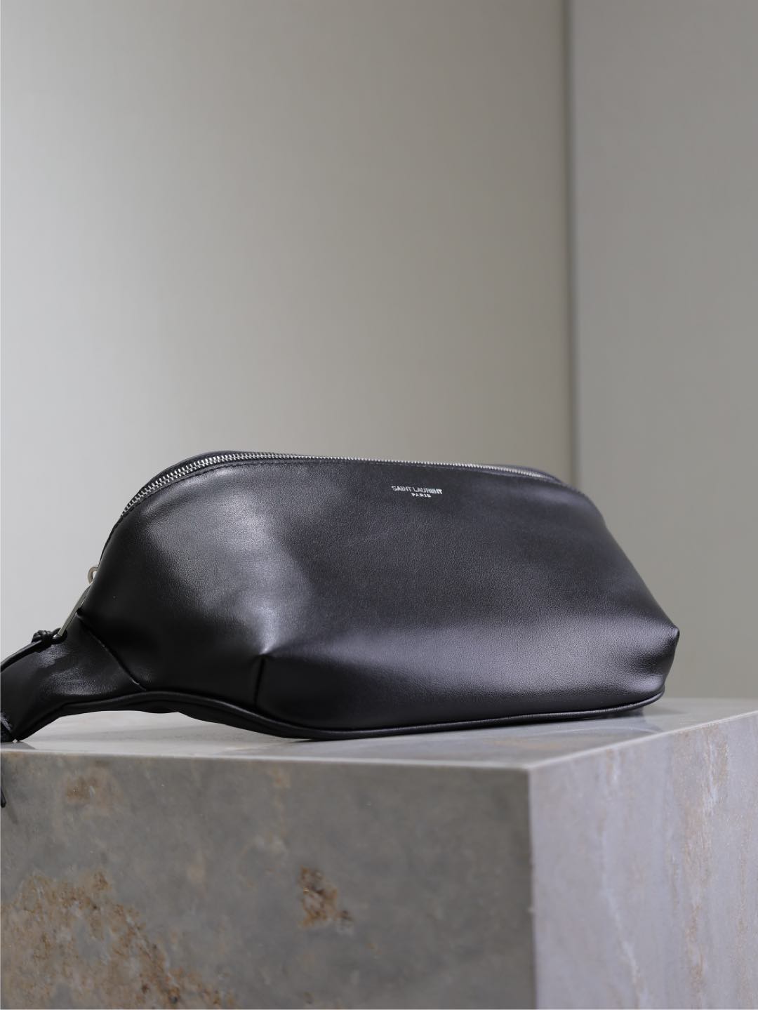 Prada Classic Belt Bag 26cm Black Lambskin mysite