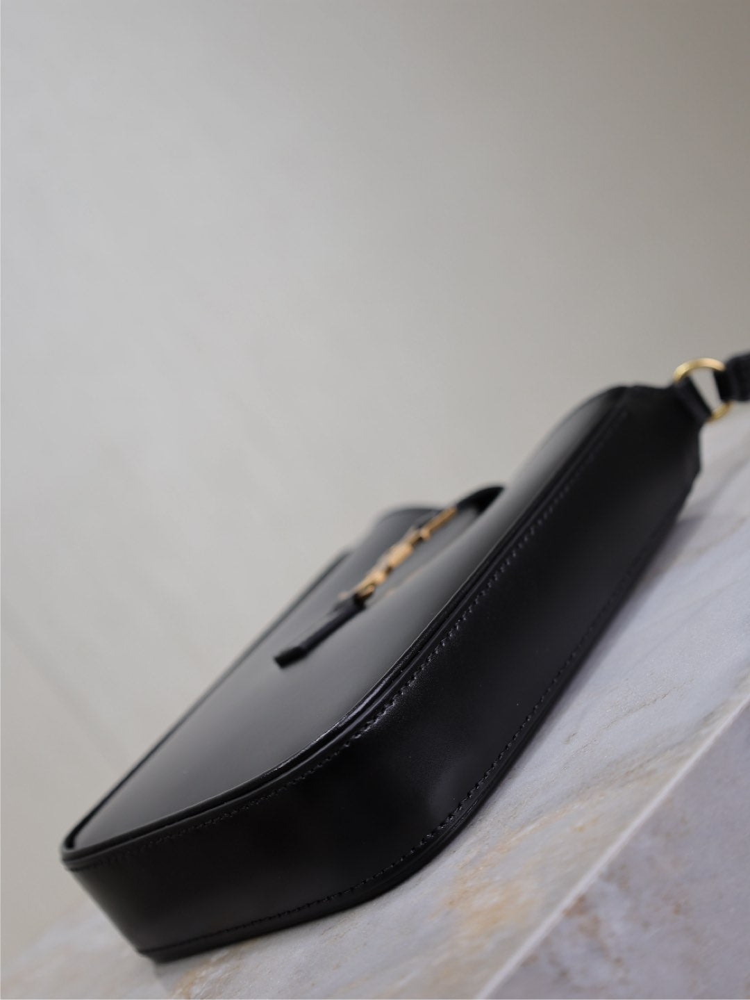 LE 5 À 7 PHONE BAG 18 IN BLACK CALFSKIN mysite