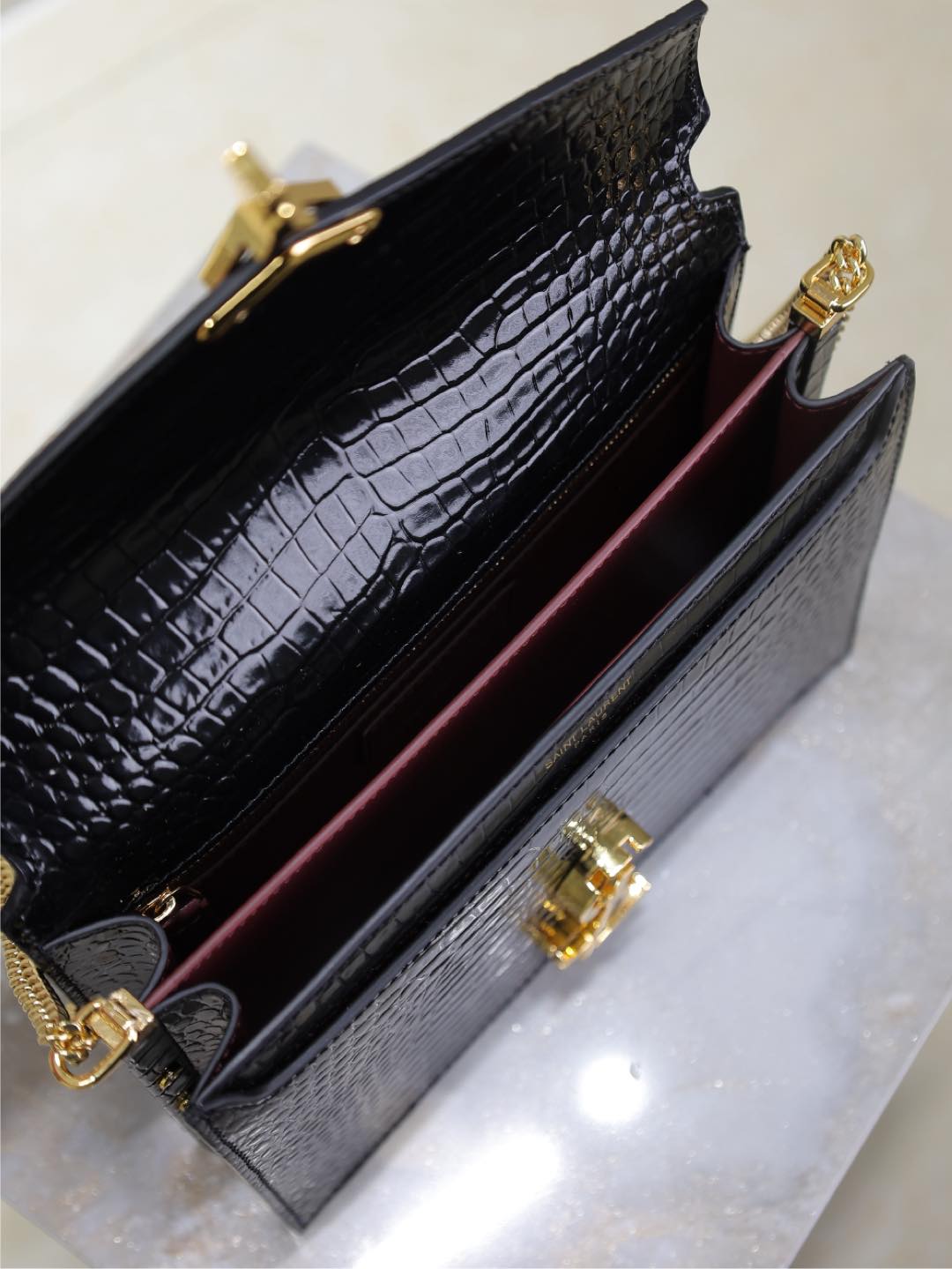 CASSANDRA CHAIN BAG 22 IN BLACK CROCODILE PATTERN CALFSKIN GOLD HARDWARE mysite