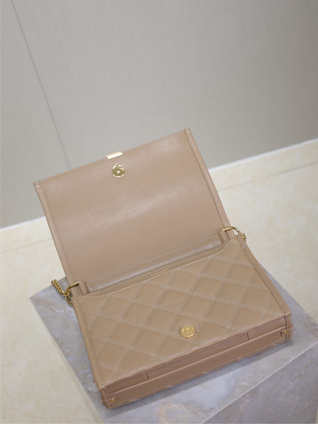 BECKY 25 IN MEDIUM BROWN QUILTED LAMBSKIN GOLD HARDWARE mysite