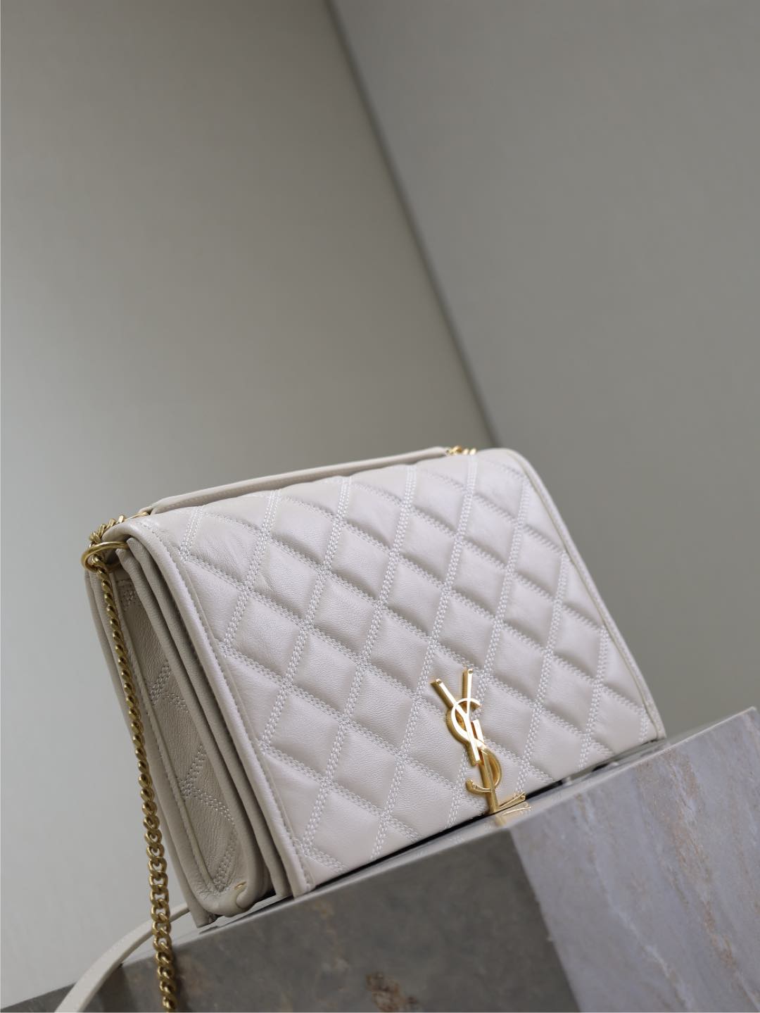BECKY 26 IN WHITE QUILTED LAMBSKIN GOLD HARDWARE mysite