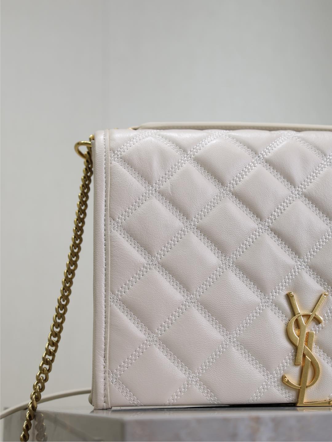 BECKY 26 IN WHITE QUILTED LAMBSKIN GOLD HARDWARE mysite