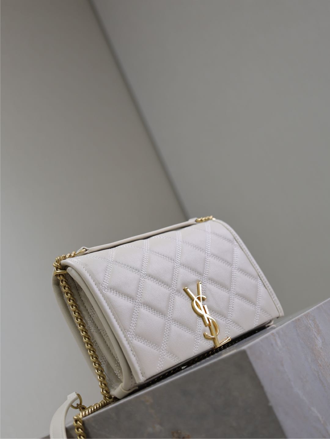 BECKY 22 IN WHITE QUILTED LAMBSKIN GOLD HARDWARE mysite