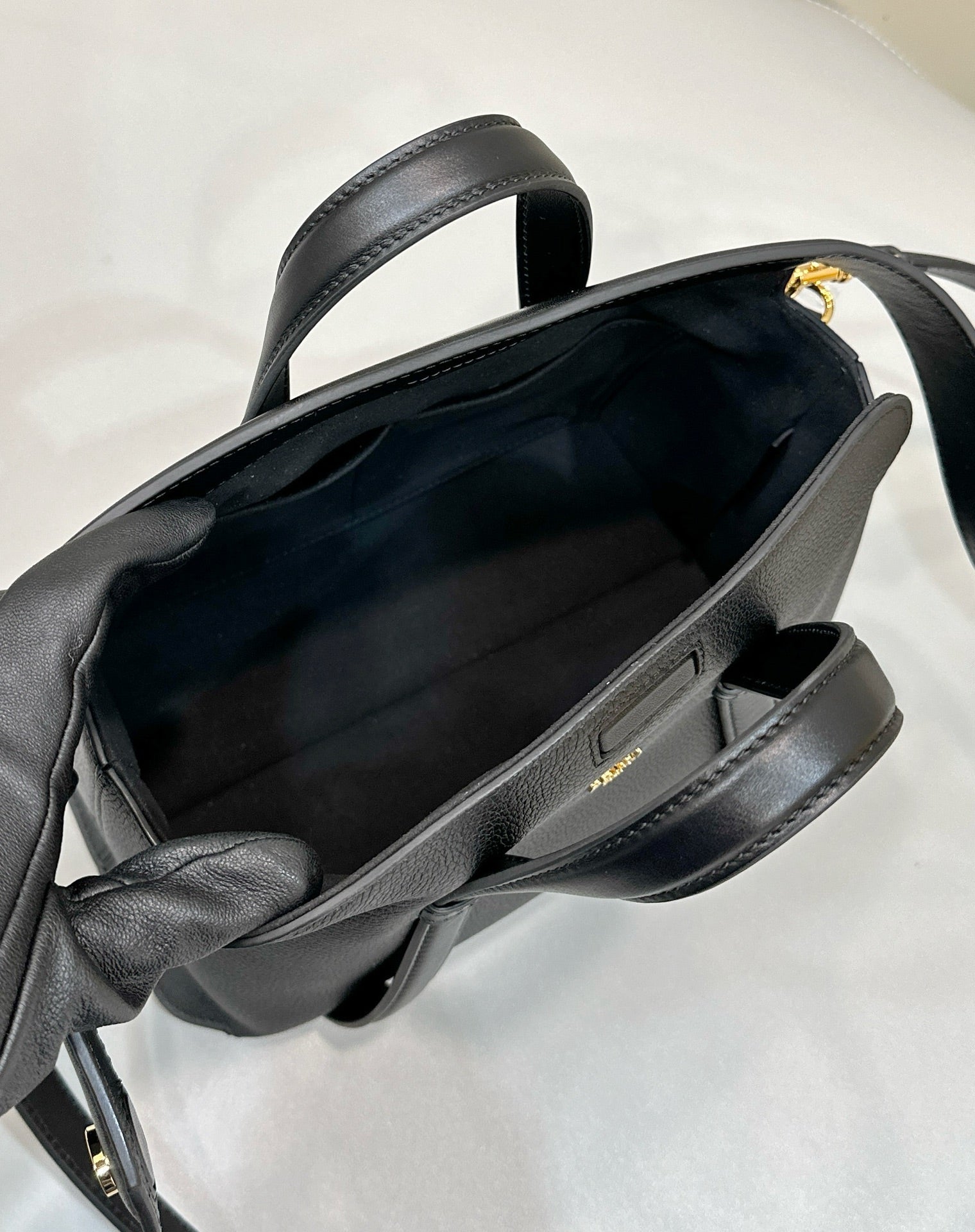FENDI 27 BAG IN BLACK CALFSKIN WITH GOLD HARDWARE mysite