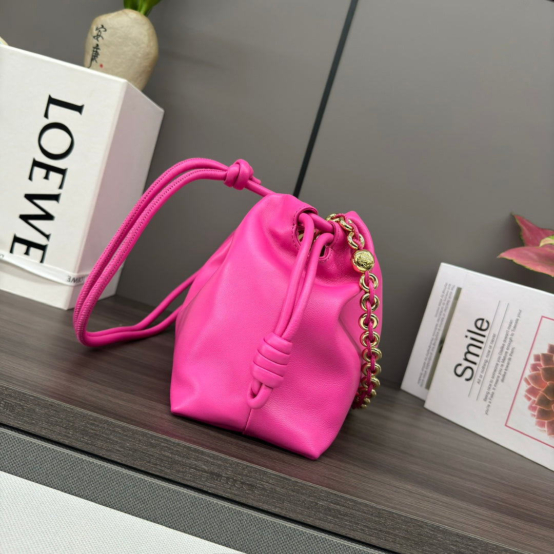 LOE MEDIUM 30 FLAMENCO PURSE BUCKET IN FUSICA PINK LAMBSKIN mysite
