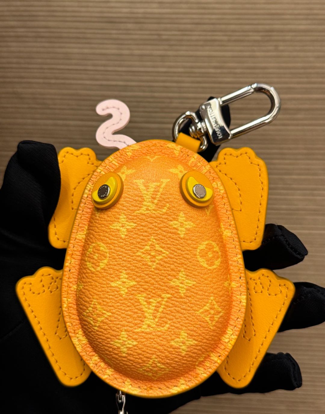 L- Designed Zippered Earphone Storage Pendants mysite