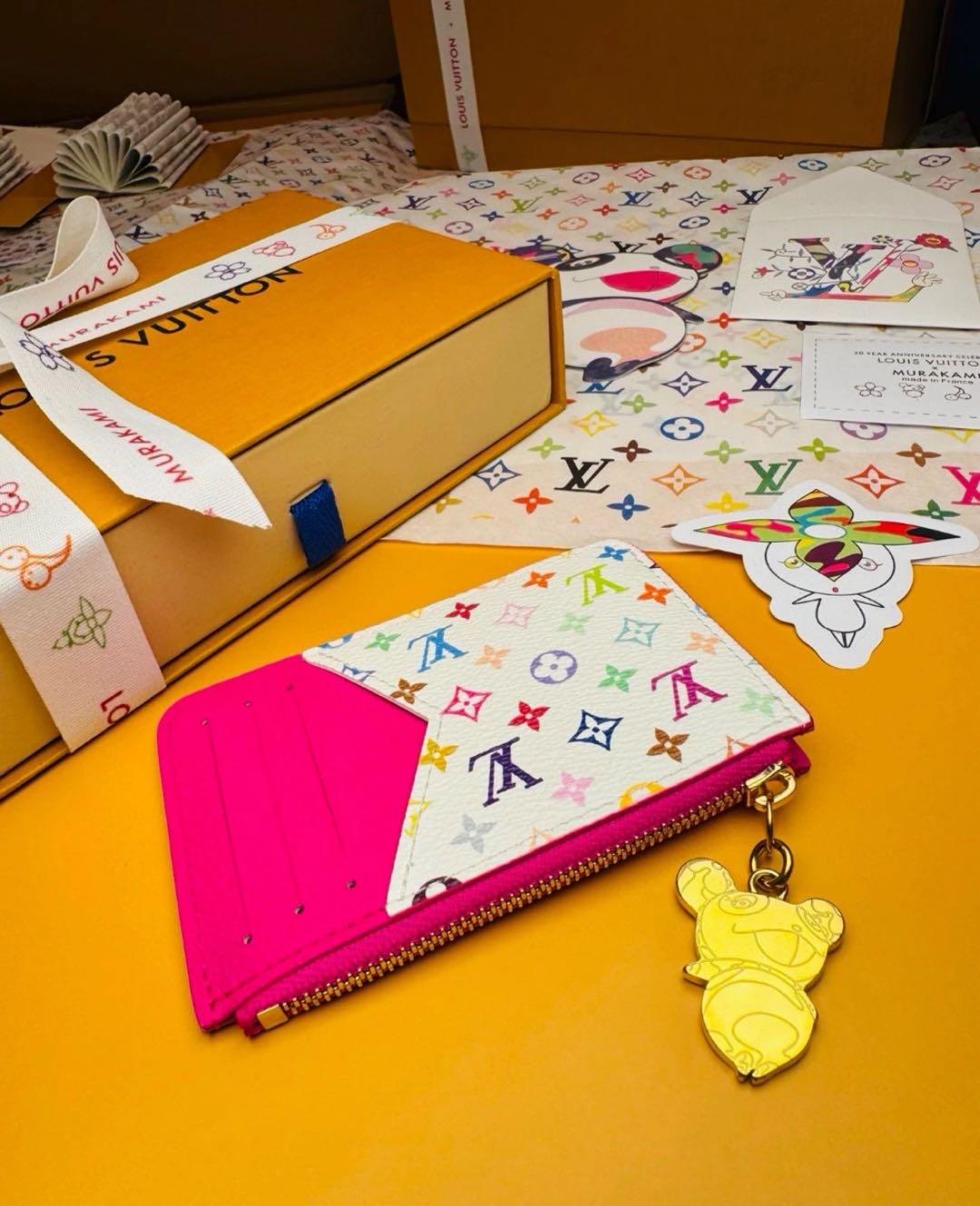 L--Inspired Card Holder Wallet: Chic & Functional!-s mysite