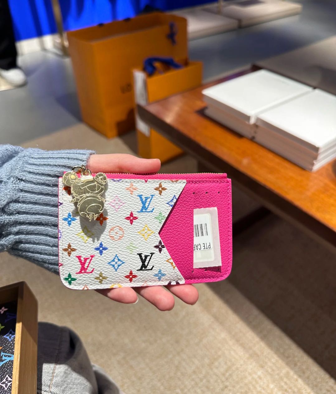 L--Inspired Card Holder Wallet: Chic & Functional!-s mysite