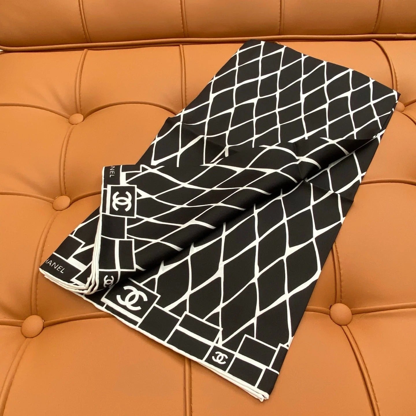 CHANEL 25S SCARF 90 IN SILK 703695 mysite
