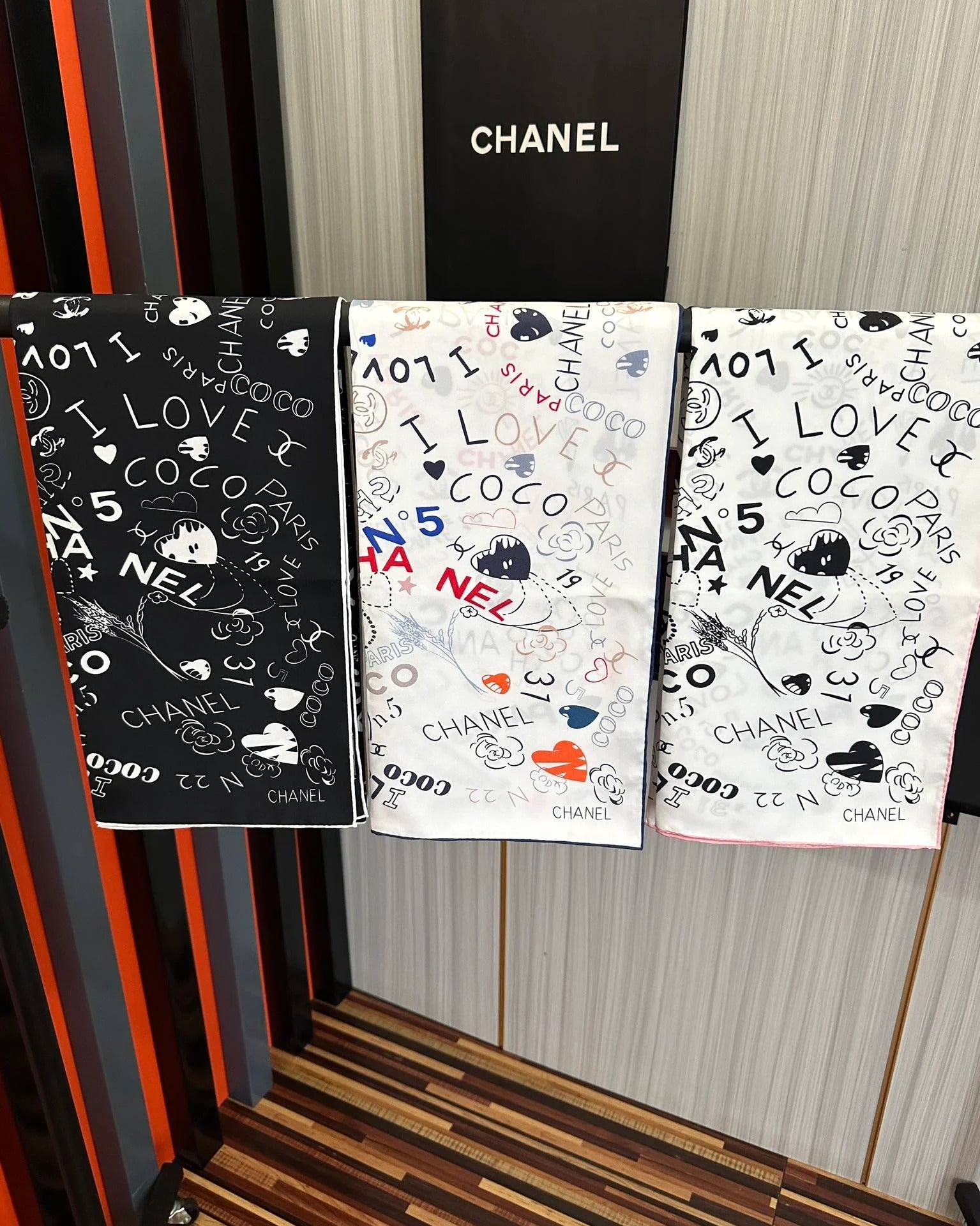 CHANEL 25S SCARF 90 IN SILK 738421 mysite