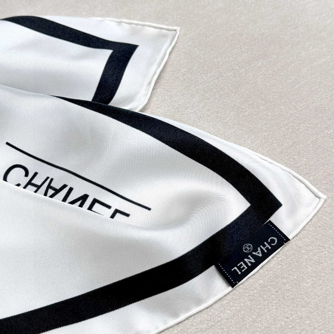 CHANEL 25S SCARF 90 IN SILK 732131 mysite