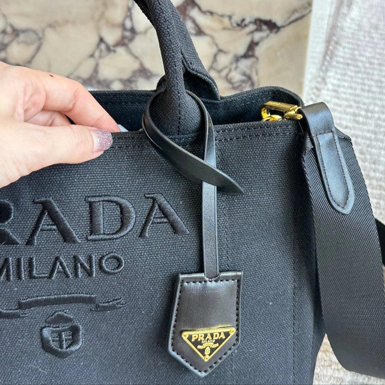 EMBROIDED LOGO LARGE HANDBAG 30 IN BLACK LINEN BLEND mysite