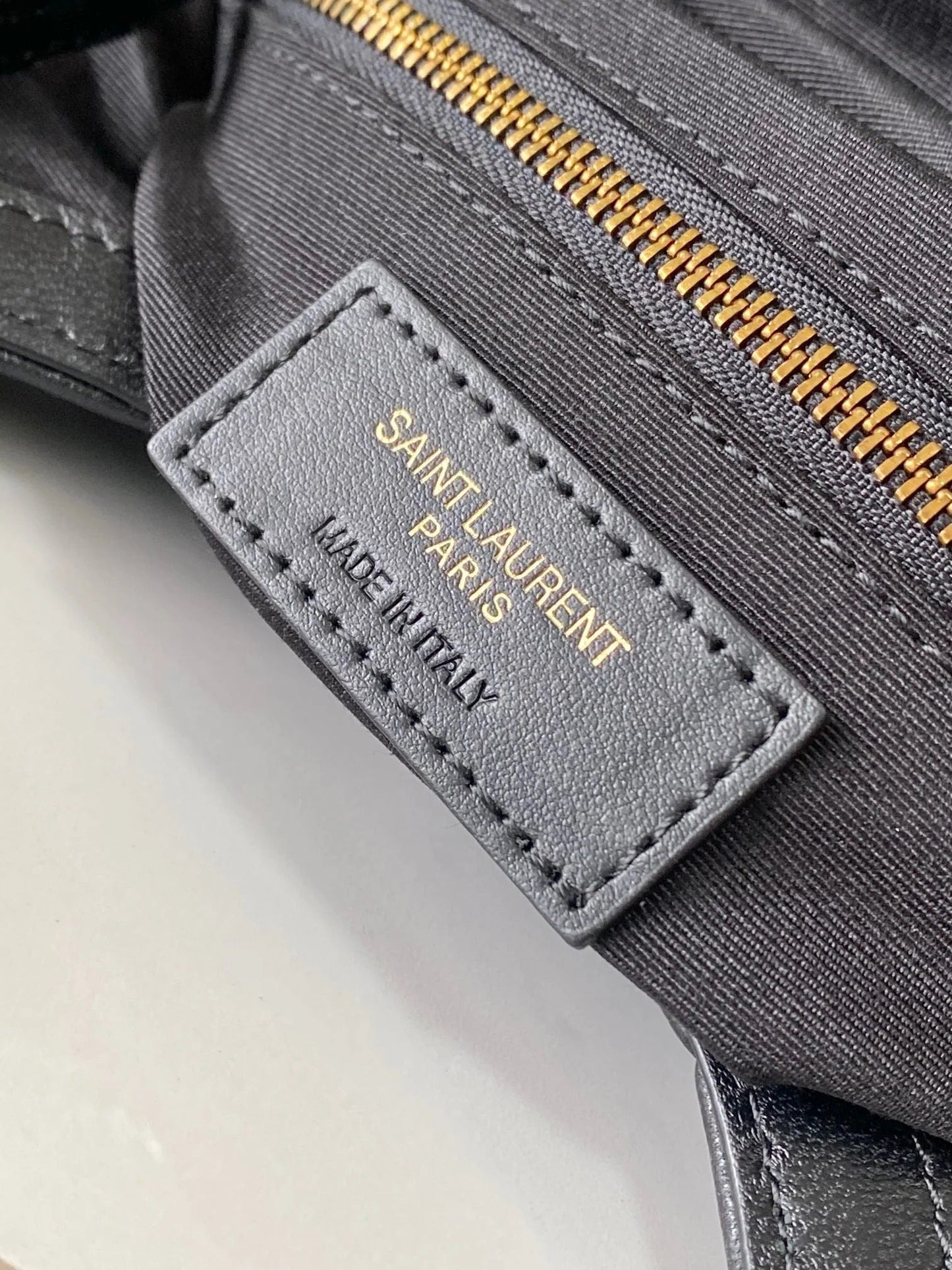 26 BLACK SHEEPSKIN WITH GOLD BUCKLE BAG mysite