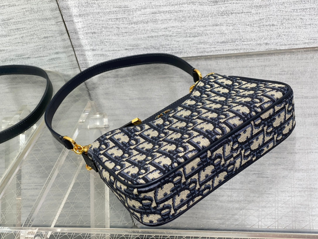 CD HOBO AVENUE 21CM BLUE OBLIQUE EMBROIDERY mysite