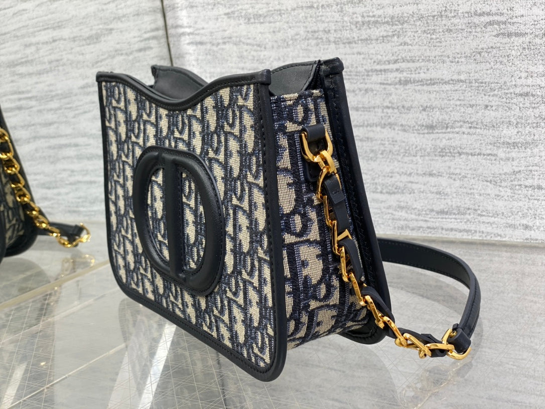 CD SIGNATURE HOBO 23.5CM BLUE OBLIQUE EMBROIDERY mysite