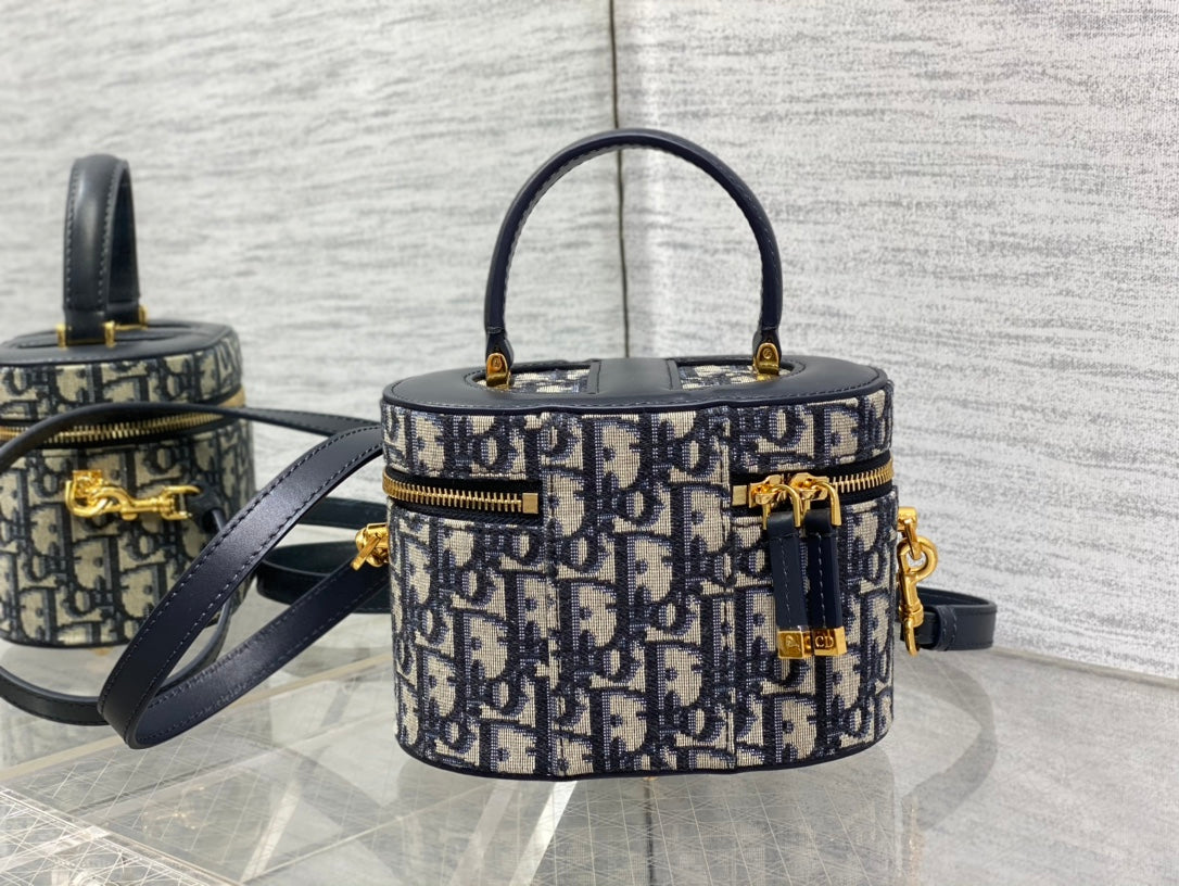 CD SIGNATURE VANITY 16CM BLUE OBLIQUE EMBROIDERY mysite