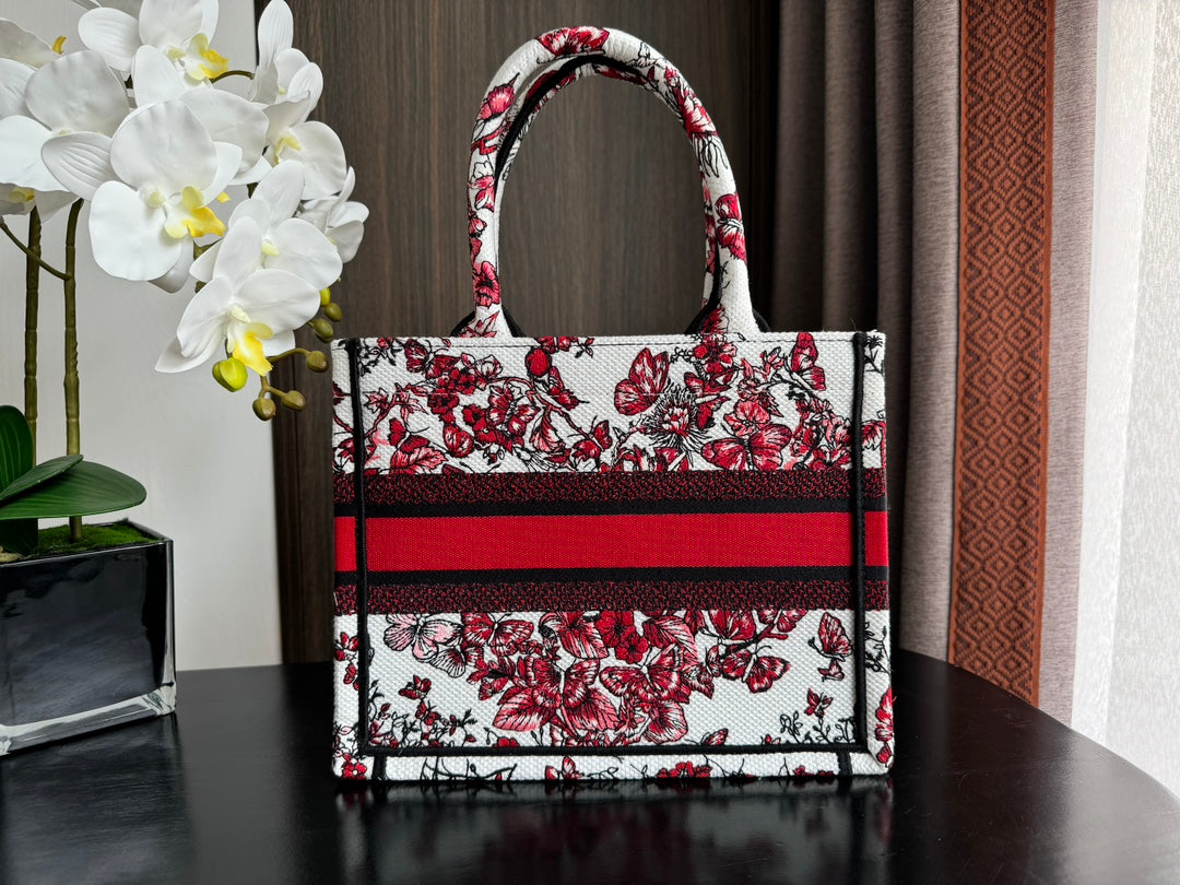 Small CD Book Tote 26.5cm White and Red Heart Butterfly Embroidery mysite