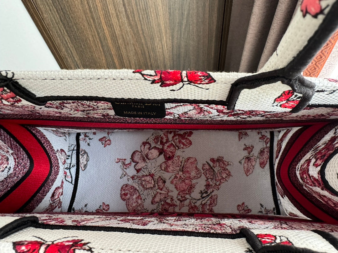 Medium CD Book Tote 36cm White and Red Heart Butterfly Embroidery mysite